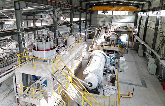 萤石厂.jpg 萤石厂.jpg